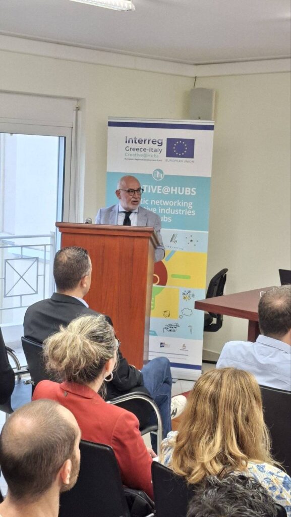 Το έργο «SMART-HUB» της Περιφέρειας Δυτικής Ελλάδας στο Επιμελητήριο Αιτωλοακαρνανίας ΦΩΤΟ 7 Το έργο «SMART-HUB» της Περιφέρειας Δυτικής Ελλάδας στο Επιμελητήριο Αιτωλοακαρνανίας ΦΩΤΟ