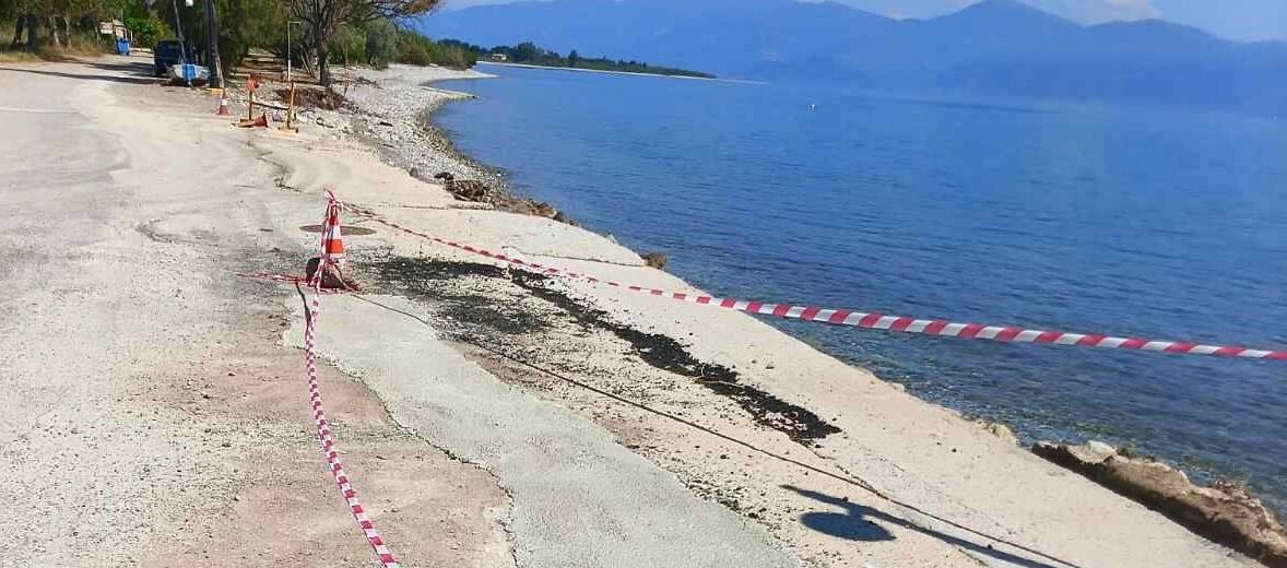 Αχαΐα: Διάβρωση παραλιακών δρόμων, απ' άκρη σ' άκρη, λόγω της Κλιματικής αλλαγής ΦΩΤΟ