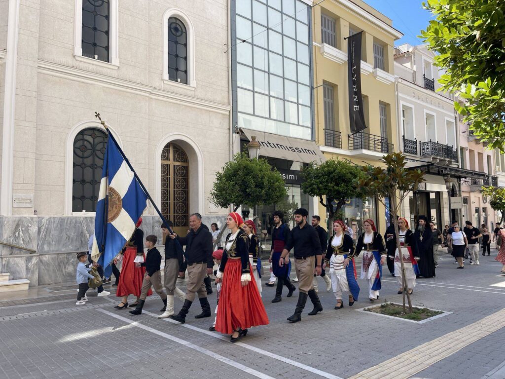 Τιμή και δόξα στους αγωνιστές της Μάχης της Κρήτης, στην Πάτρα ΦΩΤΟ
