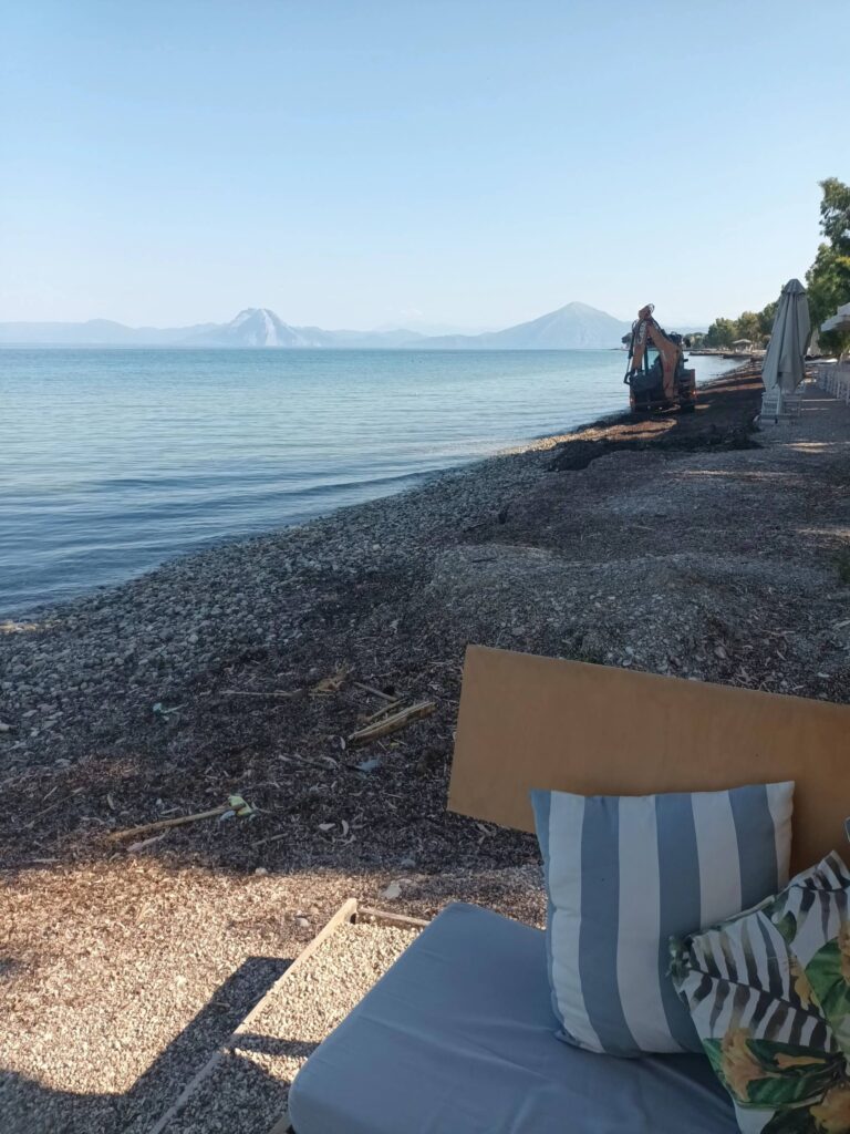 Μονοδένδρι: Παραλία και δρόμος ετοιμάζονται για λουόμενους και θαμώνες ΦΩΤΟ 29 Μονοδένδρι: Παραλία και δρόμος ετοιμάζονται για λουόμενους και θαμώνες ΦΩΤΟ