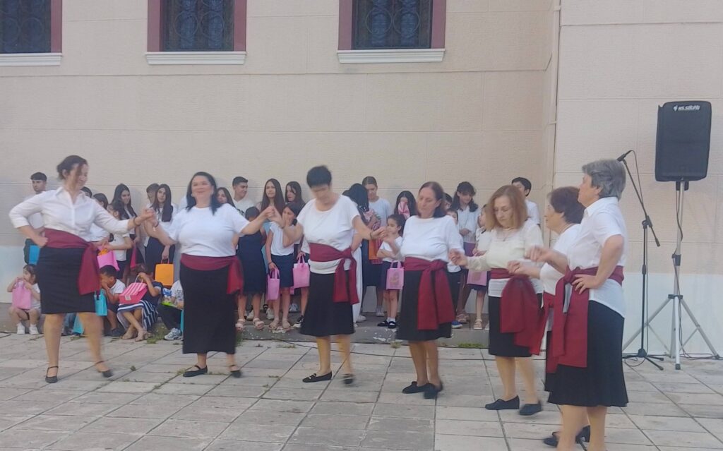 Λήξη των Κατηχητικών σχολείων της Αγίας Τριάδας Πατρών ΦΩΤΟ