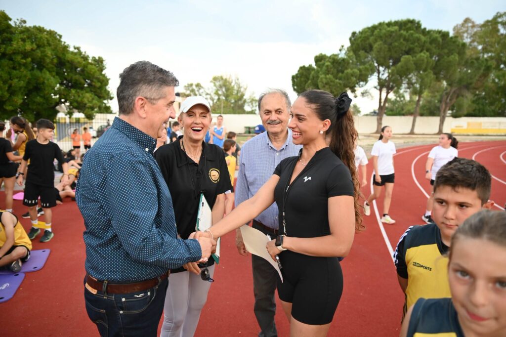 Νέα σελίδα για τον αθλητισμό και τη νεολαία στο Δημοτικό Στάδιο Δυτικής Αχαΐας ΦΩΤΟΡΕΠΟΡΤΑΖ 33 Νέα σελίδα για τον αθλητισμό και τη νεολαία στο Δημοτικό Στάδιο Δυτικής Αχαΐας ΦΩΤΟΡΕΠΟΡΤΑΖ