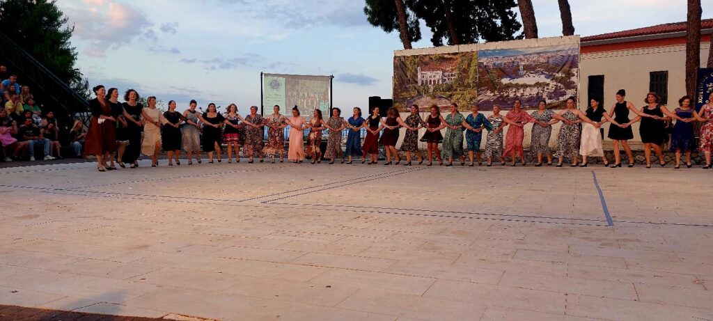 «Κύκλοι Παράδοσης» από τον Χορευτικό Ομιλο Αιγίου ΠΛΟΥΣΙΟ ΦΩΤΟ