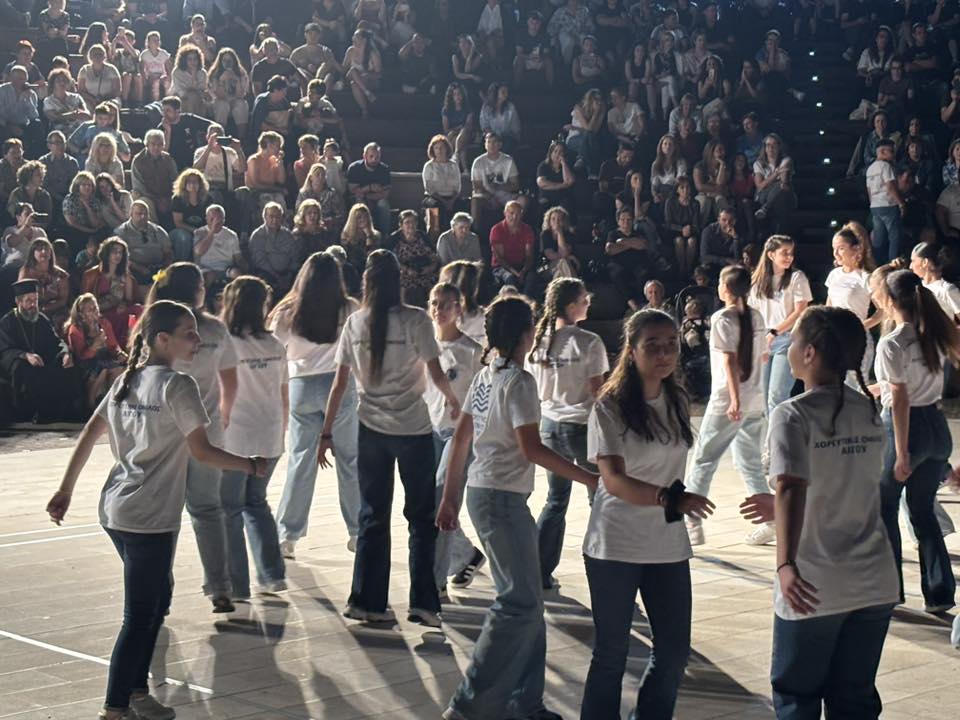«Κύκλοι Παράδοσης» από τον Χορευτικό Ομιλο Αιγίου ΠΛΟΥΣΙΟ ΦΩΤΟ