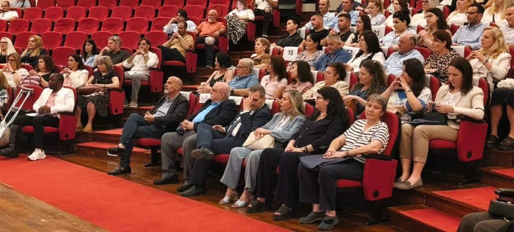 Πάτρα: Για πρώτη φορά αναβαθμισμένη ορκωμοσία 76 νέων Ελλήνων πολιτών ΦΩΤΟ