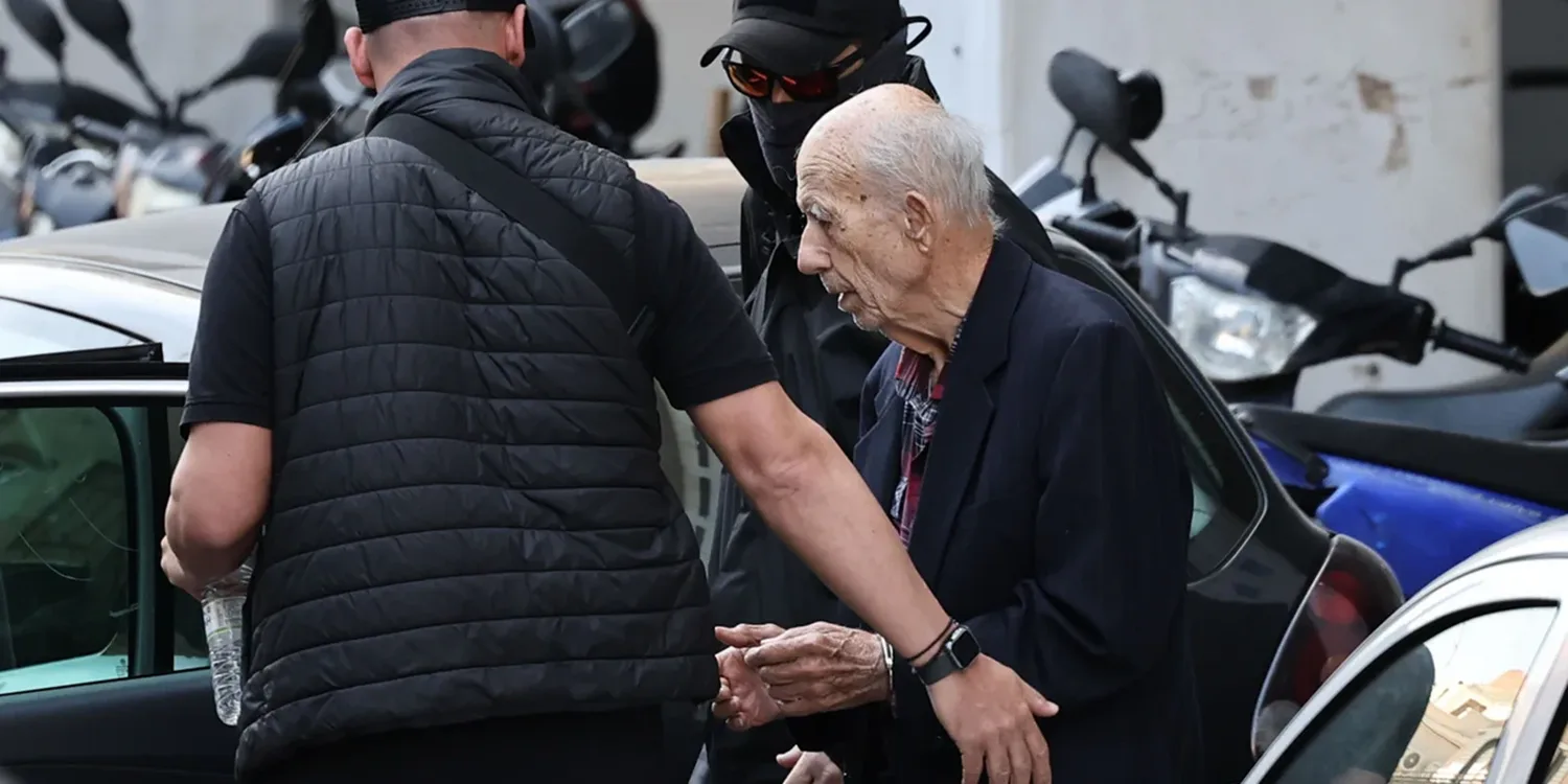 Εκνευρισμένος με την κόρη του ο 89χρονος που άνοιξε πυρ σε ΕΦΚΑ και Πρωτοδικείο 4 89χρονος