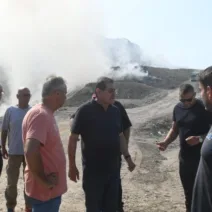 Πάτρα: Σφοδρή επίθεση κατοίκων στον Πελετίδη για την επικίνδυνη ρύπανση στην Ξερόλακκα - «Ή κοροϊδεύατε ή αποτύχατε»