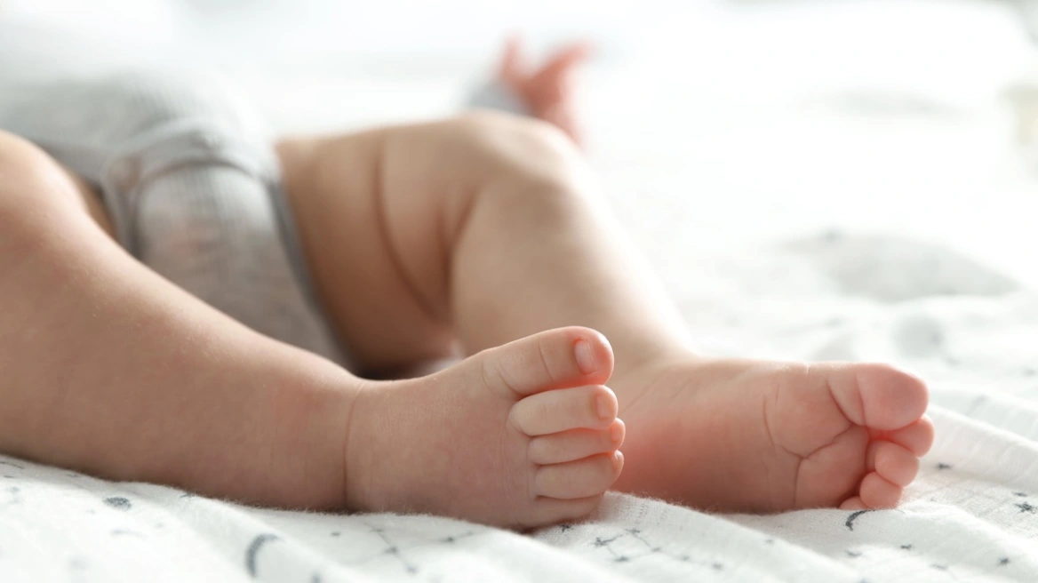 Αίγινα: Βρέφος πνίγηκε από τσουρέκι 4 Αίγινα