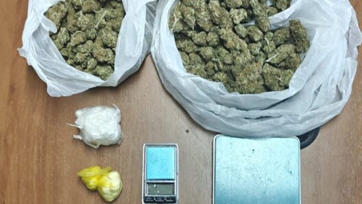 Πάτρα: Επιασαν δύο άτομα με ηρωίνη και χασίς 37 Πάτρα: Επιασαν δύο άτομα με ηρωίνη και χασίς