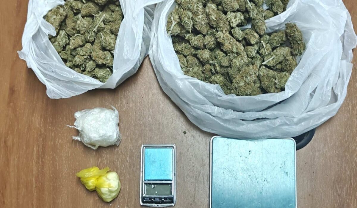 Πάτρα: Επιασαν δύο άτομα με ηρωίνη και χασίς 9 Πάτρα: Επιασαν δύο άτομα με ηρωίνη και χασίς