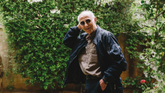 Πέθανε ο Δημήτρης Γκιώνης, συγγραφέας και δημοσιογράφος του πολιτιστικού ρεπορτάζ