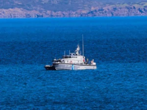 Συναγερμός στο Λιμενικό - Βυθίστηκε πλοίο στην Άνδρο