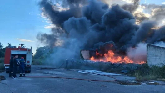 Πάτρα: Δύο φωτιές σε χώρους δουλειάς μέσα σε λίγες ώρες - Καταγγέλονται «εργοδοτικά εγκλήματα»