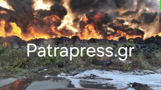 Φωτιά στην Πάτρα: Εικόνες αποκάλυψης στο πρώην εργοστάσιο της Pirelli ΦΩΤΟ - ΒΙΝΤΕΟ