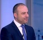 «Ζητάμε από τους νέους να κάνουν παιδιά σε μια χώρα που δυσκολεύονται να ζήσουν»