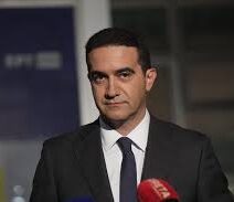 «Αμέριστη εμπιστοσύνη στις Ένοπλες Δυνάμεις»