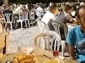 Παραδοσιακό γλέντι με ζωντανή μουσική στο Καλούσι