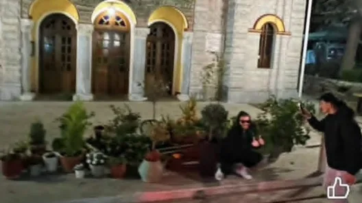 Το έθιμο της «κλοπής» των Μάηδων στα Καλάβρυτα ΦΩΤΟ