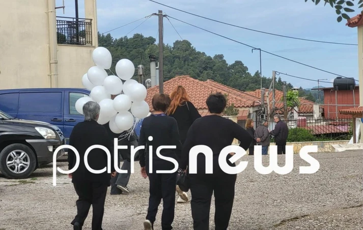 Ηλεία: Ράγισαν καρδιές στο «αντίο» του 13χρονου Κωνσταντίνου - Η ανάρτηση της μητέρας πριν την κηδεία ΦΩΤΟ