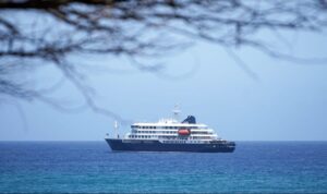 Κανάρια Νήσοι: Αρνηση για ελλημενισμό του κρουαζιερόπλοιου με κρούσματα χανταΐού