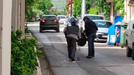 Κάτω Τιθορέα: Βρέθηκε το αυτοκίνητο των δραστών που λήστεψαν τράπεζα 36 Κάτω Τιθορέα: Βρέθηκε το αυτοκίνητο των δραστών που λήστεψαν τράπεζα