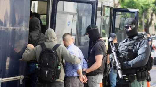 Ληστεία Τιθορέα: Πώς το «χτύπημα» στην Κατοχή άνοιξε τον… δρόμο για τη σύλληψη των δραστών BINTEO 36 Ληστεία Τιθορέα: Πώς το «χτύπημα» στην Κατοχή άνοιξε τον… δρόμο για τη σύλληψη των δραστών BINTEO