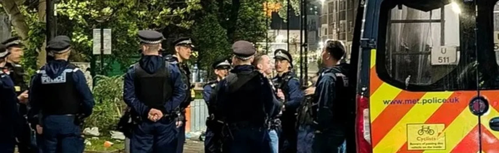 Τέσσερις τραυματίες ένας σοβαρά από πυροβολισμούς στο Λονδίνο ΒΙΝΤΕΟ
