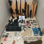Πάτρα: Ερευνες και συλλήψεις από την Αστυνομία - Υπόθεση παράνομης ανάρτησης υλικού στα social media και όπλων ΦΩΤΟ