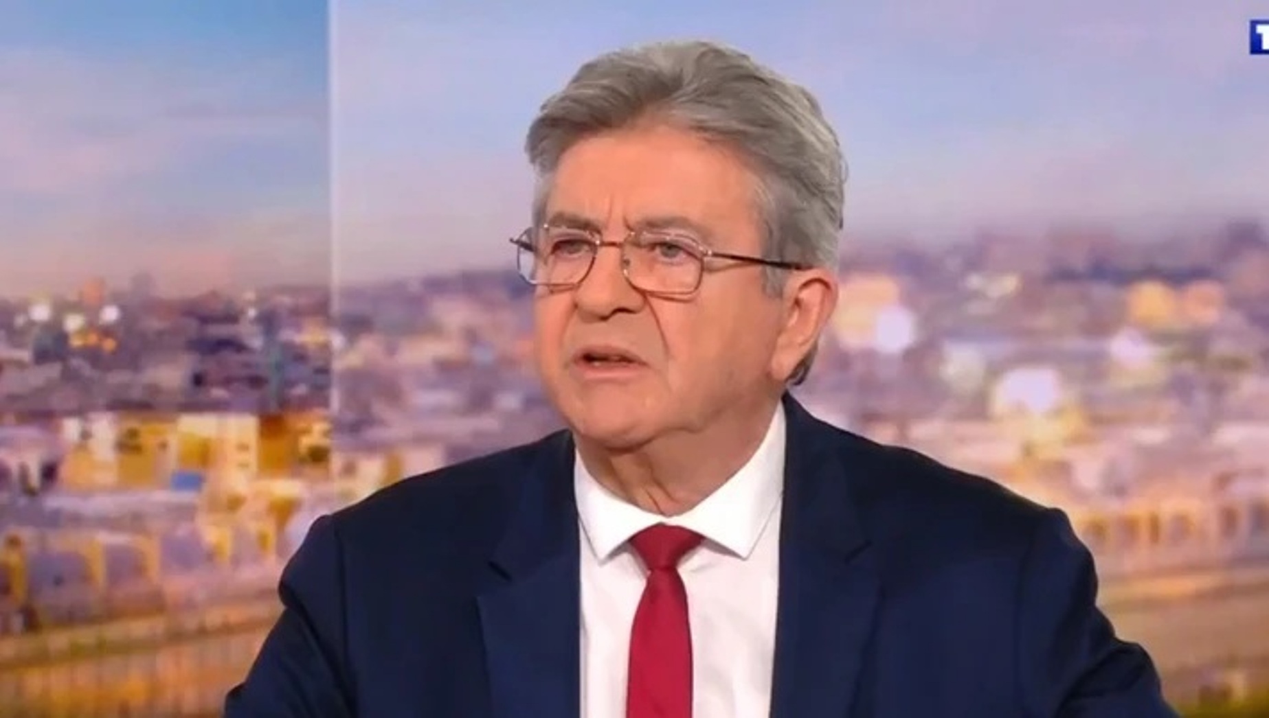 Μελανσόν: Θα είμαι υποψήφιος στις προεδρικές εκλογές του 2027 4 Μελανσόν: Θα είμαι υποψήφιος στις προεδρικές εκλογές του 2027