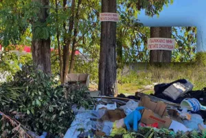 Πάτρα: Απελπιστική η κατάσταση με τα σκουπίδια - Εφτασαν μέχρι τα μπαλκόνια σπιτιών ΦΩΤΟ