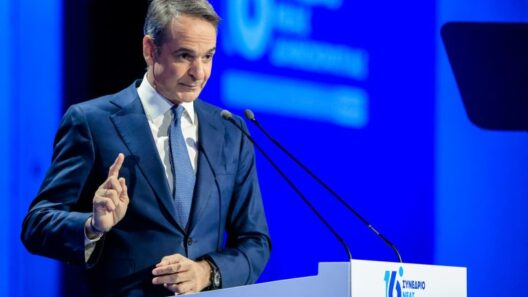 Στο βήμα του 16ου Συνεδρίου της Νέας Δημοκρατίας ο Κυριάκος Μητσοτάκης ΖΩΝΤΑΝΑ