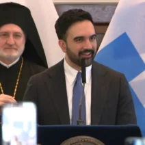 «Ζήτω η Ελλάδα» από τον δήμαρχο Νέας Υόρκης ΒΙΝΤΕΟ