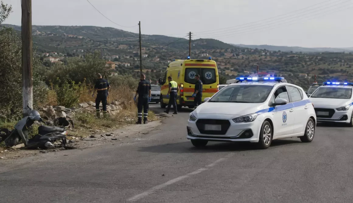 Λέσβος: Νεκροί δύο νεαροί σε τροχαίο 4 Λέσβος: Νεκροί δύο νεαροί σε τροχαίο