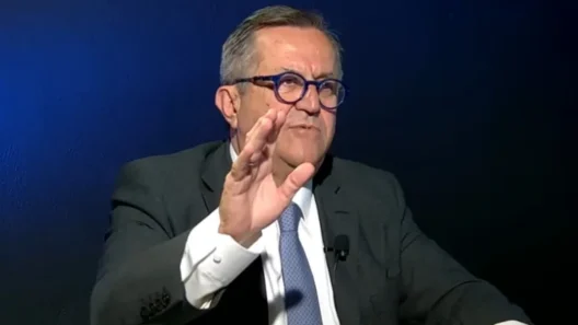 «Το 16ο Συνέδριο και η ιστορική ρήξη της μεταλλαγμένης ΝΔ με τον Καραμανλισμό» 36 «Το 16ο Συνέδριο και η ιστορική ρήξη της μεταλλαγμένης ΝΔ με τον Καραμανλισμό»