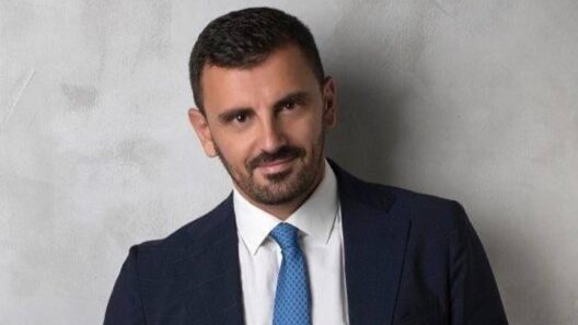 «Η Κυβέρνηση ΝΔ έδωσε πολιτικό οξυγόνο στην Ελλάδα» 36 «Η Κυβέρνηση ΝΔ έδωσε πολιτικό οξυγόνο στην Ελλάδα»