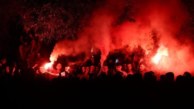 Πάτρα: «Κόκκινοι» πανηγυρισμοί για τον Πρωταθλητή Ευρώπης Ολυμπιακό ΦΩΤΟ 29 Πάτρα: «Κόκκινοι» πανηγυρισμοί για τον Πρωταθλητή Ευρώπης Ολυμπιακό ΦΩΤΟ