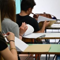 Πανελλήνιες 2026: Πώς θα πάρετε το επίδομα των 350 ευρώ