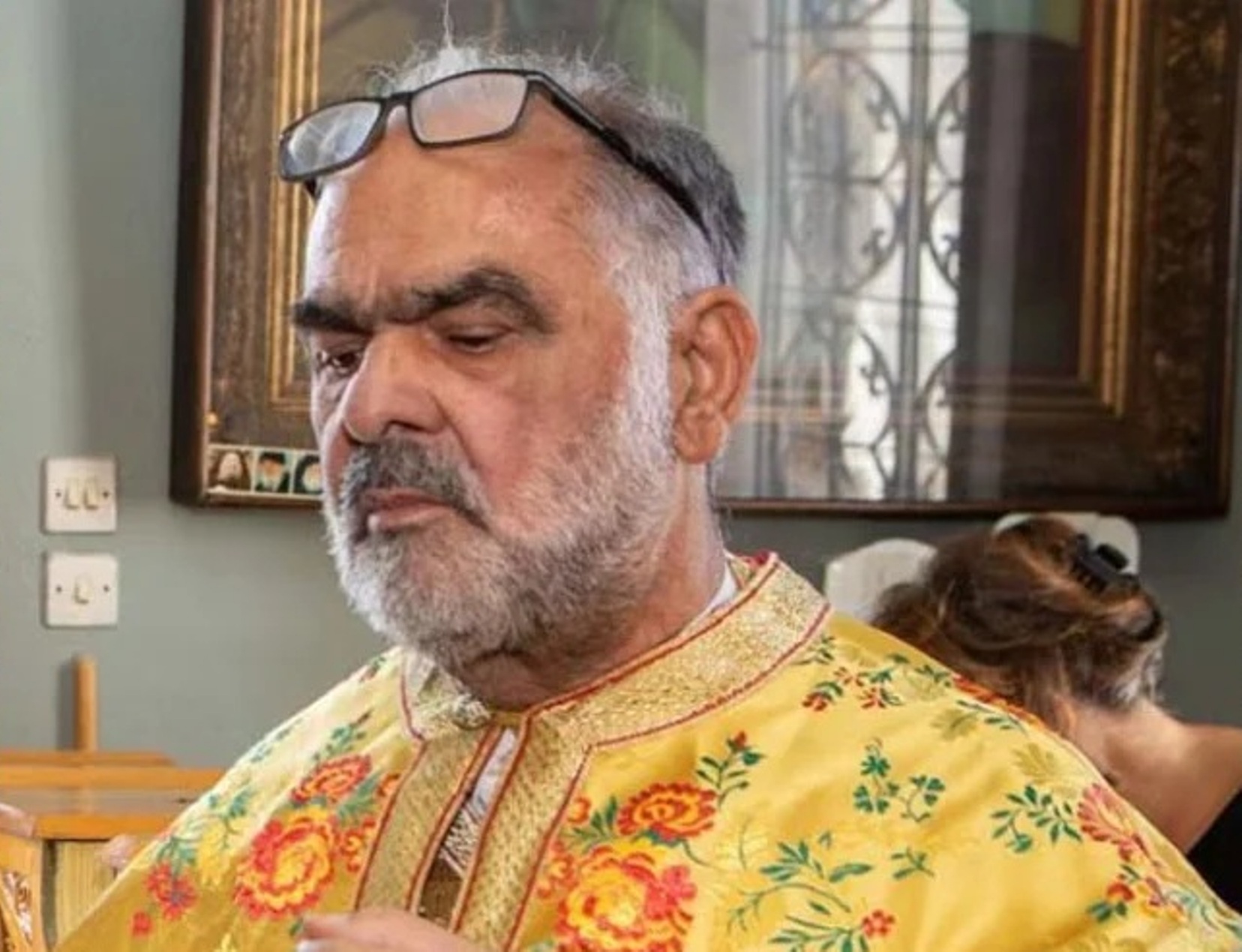Απεβίωσε ο παπα-Τσάκαλος, γνωστός από τις τηλεοπτικές του εμφανίσεις 4 Απεβίωσε ο παπα-Τσάκαλος, γνωστός από τις τηλεοπτικές του εμφανίσεις