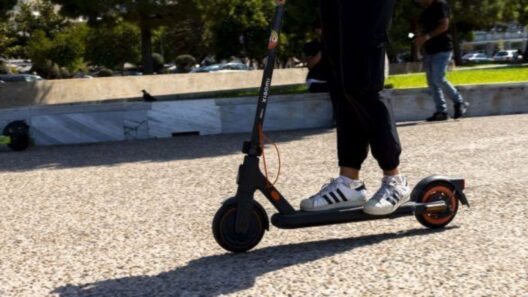Αλλάζουν όλα για τα ηλεκτρικά πατίνια: Ποιοι δεν θα τα οδηγούν