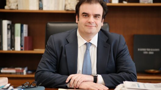 Επιδόματα: Ενίσχυση 300 ευρώ σε χήρες 36 Επιδόματα: Ενίσχυση 300 ευρώ σε χήρες