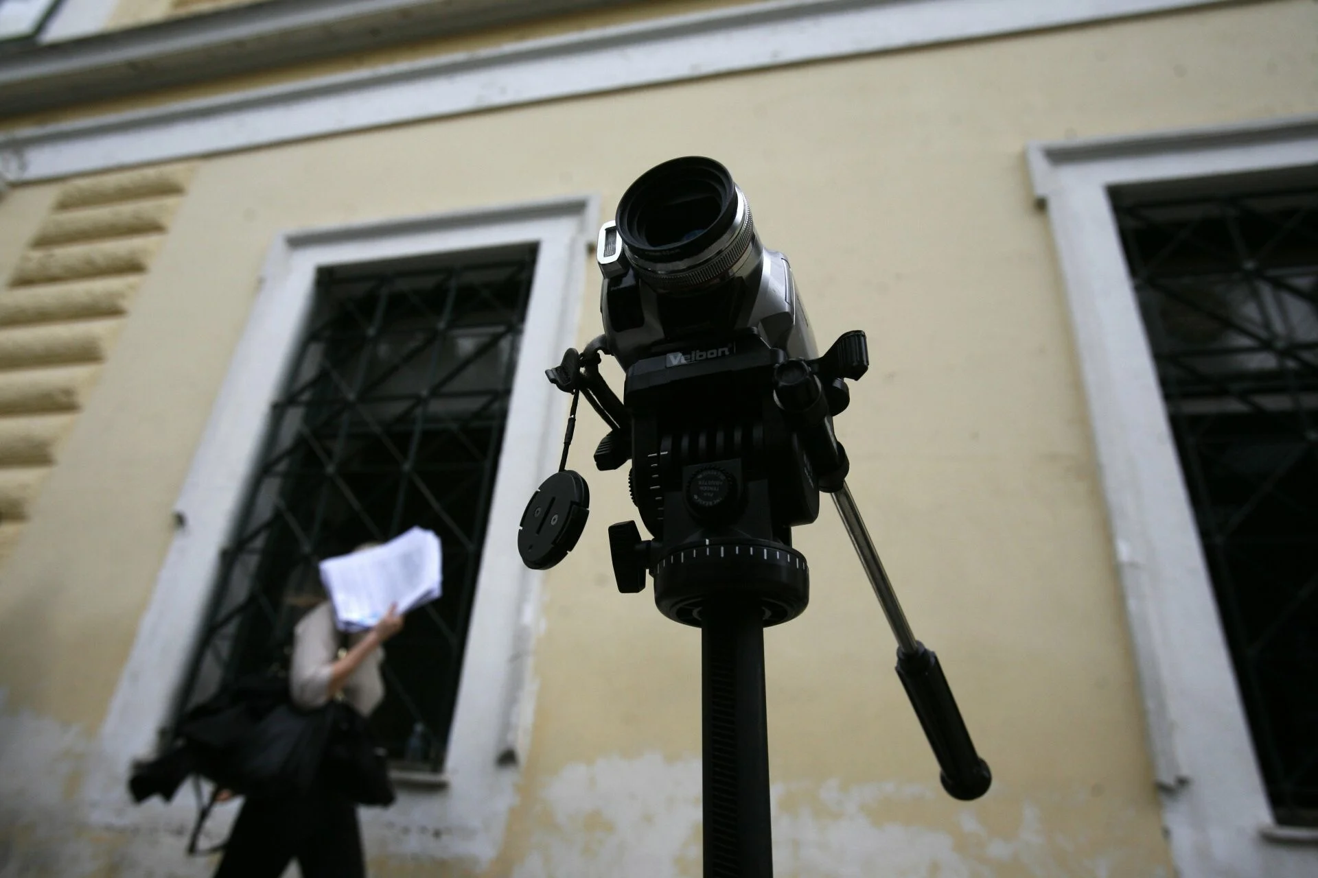 Πάτρα: Πιάστηκε στα Δικαστήρια να φωτογραφίζει με κινητό 4 Πάτρα: Πιάστηκε στα Δικαστήρια να φωτογραφίζει με κινητό