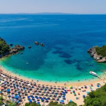 Η Κουρούτα ανάμεσα στις χαρισματικές παραλίες της Πελοποννήσου
