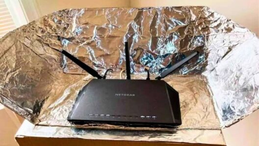 Αλουμινόχαρτο πίσω από το Wi-Fi: Το viral κόλπο που έχει επιστημονική βάση, αλλά κρύβει μια παγίδα 57 Αλουμινόχαρτο πίσω από το Wi-Fi: Το viral κόλπο που έχει επιστημονική βάση, αλλά κρύβει μια παγίδα