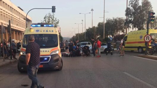 Πάτρα: Τροχαίο με διανομέα στην Ακτή Δυμαίων 37 Πάτρα: Τροχαίο με διανομέα στην Ακτή Δυμαίων