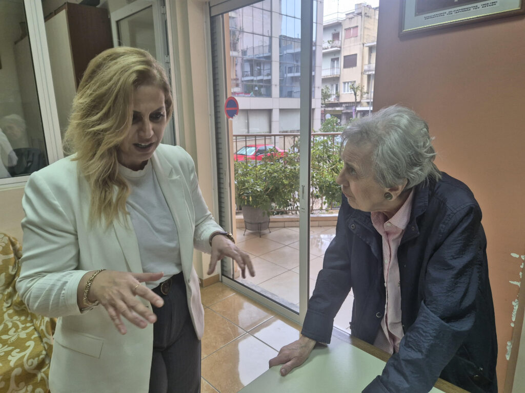 Πάτρα: Η περιοδεία του Στέφανου Κασσελάκη - Η συνάντηση με Πελετίδη ΒΙΝΤΕΟ ΦΩΤΟ 30 Πάτρα: Η περιοδεία του Στέφανου Κασσελάκη - Η συνάντηση με Πελετίδη ΒΙΝΤΕΟ ΦΩΤΟ