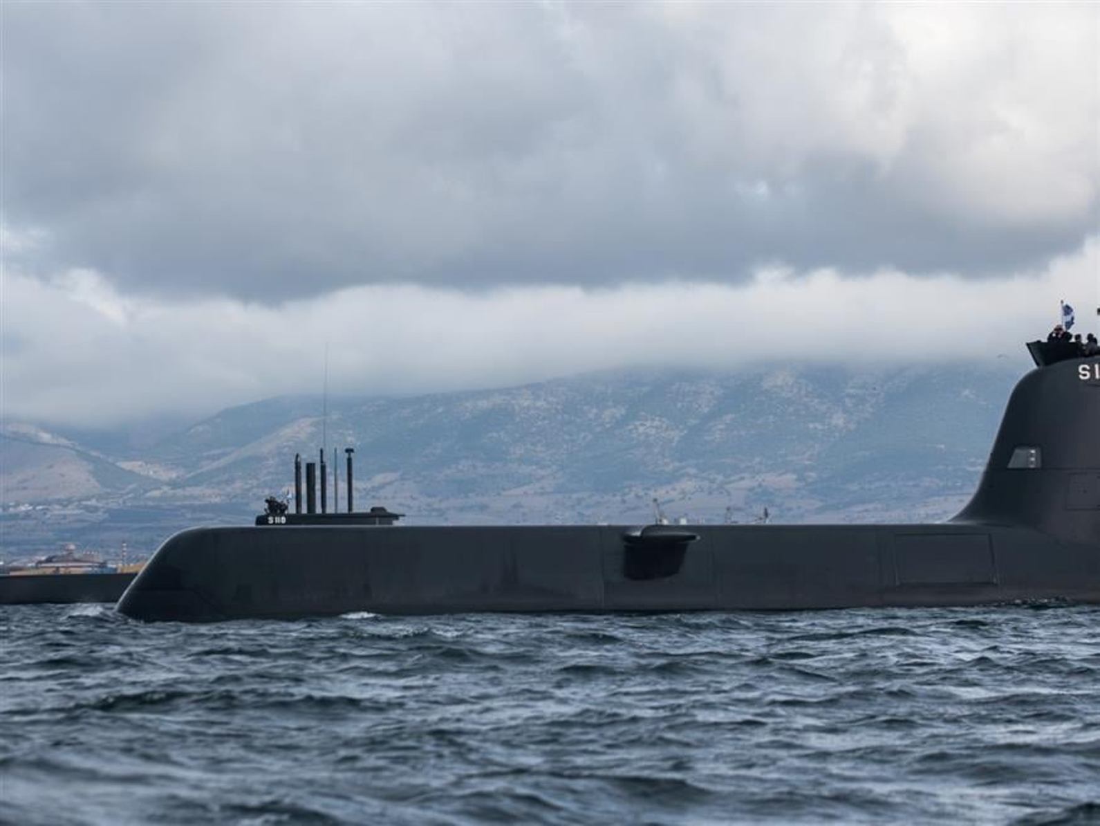 Συναγερμός στο Αιγαίο: Υποβρύχιο «πιάστηκε» σε δίχτυα τράτας ΝΕΟΤΕΡΑ 5 Συναγερμός στο Αιγαίο: Υποβρύχιο «πιάστηκε» σε δίχτυα τράτας ΝΕΟΤΕΡΑ