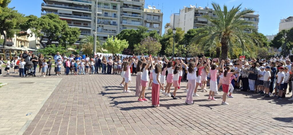 Η δράση αγάπης, προσφοράς και δημιουργίας στην Πάτρα «Απλώνω ευτυχία με πράξεις» ΦΩΤΟ 33 Η δράση αγάπης, προσφοράς και δημιουργίας στην Πάτρα «Απλώνω ευτυχία με πράξεις» ΦΩΤΟ