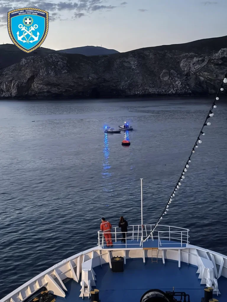 Βύθιση πλοίου στην Άνδρο: Τι συμβαίνει με τα καύσιμα; ΦΩΤΟ 30 Βύθιση πλοίου στην Άνδρο: Τι συμβαίνει με τα καύσιμα; ΦΩΤΟ