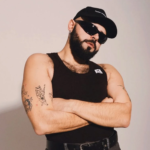Eurovision 2026: Πώς υποδέχθηκαν τον Ακύλα και την ελληνική αποστολή στην Βιέννη