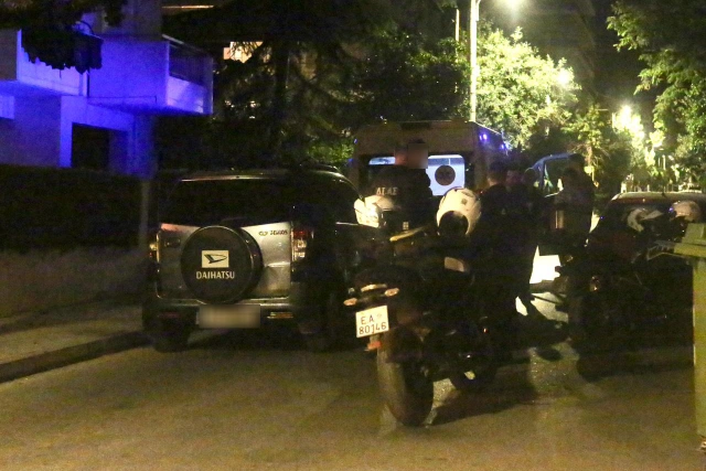 Χολαργός: Άνδρας πυροβόλησε τη γυναίκα του και αυτοκτόνησε ΦΩΤΟ 31 Χολαργός: Άνδρας πυροβόλησε τη γυναίκα του και αυτοκτόνησε ΦΩΤΟ